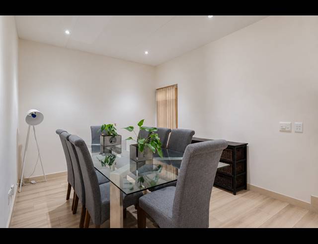2 BEDROOM TOWNHOUSE FOR SALE IN BRYANSTON